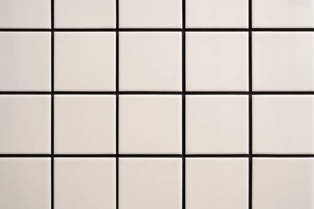 20250825_1638_Белая плитка с затиркой_simple_compose_01k3gq61pje74b3htj0aa32bf2.png